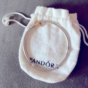 Pandora Bracelet 14k Gold (LIKE NEW)